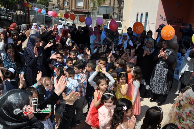 كفرقاسم – فيديو: بساتين الامل, السلام , والمحبة تحتفل بعيد الام على انغام عمو انس وجوقته ..